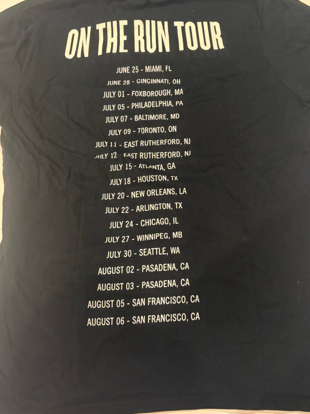 Beyoncé On The Run Tour T-Shirt Size Medium - Picture 4 of 4